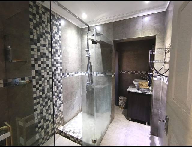4 BEDROOM FREESTANDING FOR SALE IN SUNAIR PARK